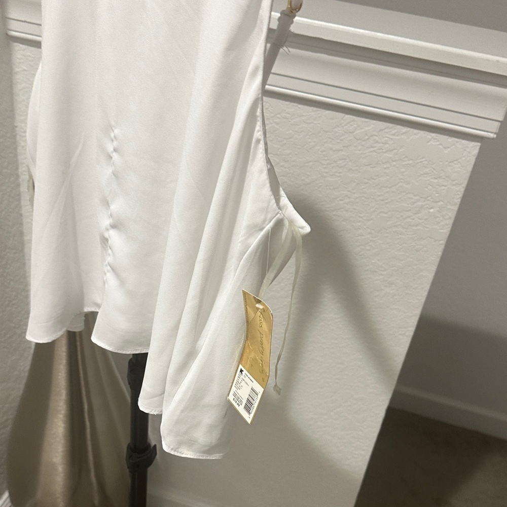 Nicki Minaj White Camisole with Gold Chain Straps - Picture 6 of 6
